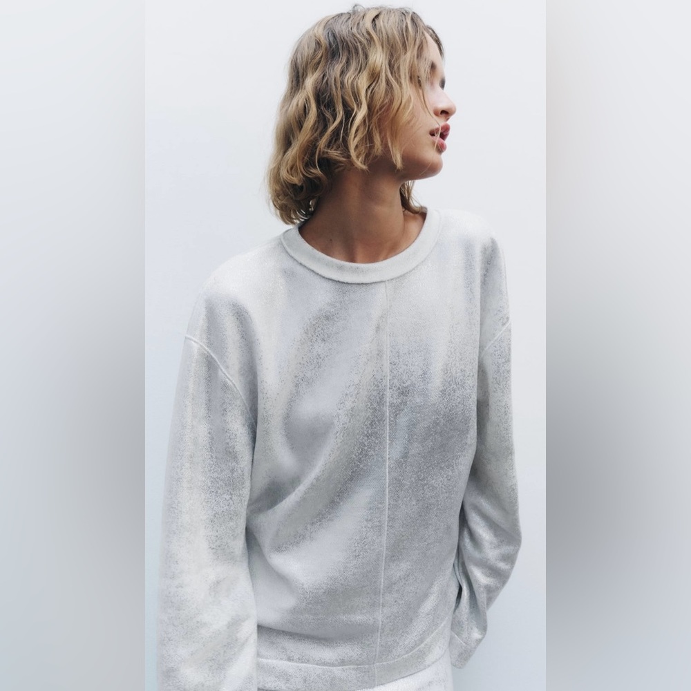 Zara Oversized Silver Foil/White Sweatshirt | Large | New | Subtle Elegance